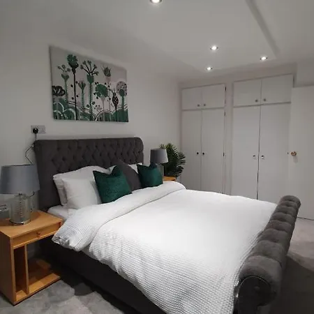 Hiddengem Apartment